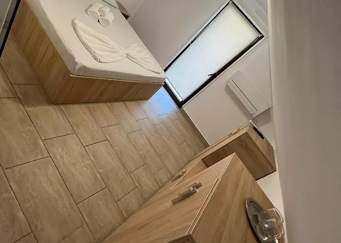 民宿 Toreto 艾福雷诺德